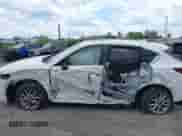 2024 Mazda CX-5 S Preferred z VIN JM3KFBCM7R0364230, wystawiony jako IAAI lot #41859044 z przebiegiem 13 899 mil mil oraz . Historia ofert i sprzedaży dostępna na DreamBid. Obrazek 6.
