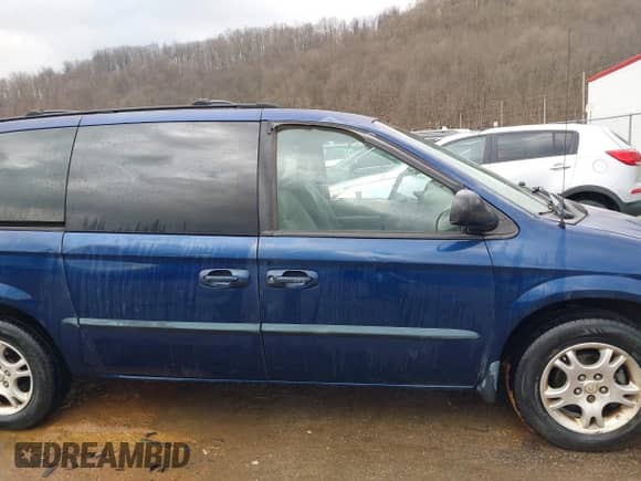 2002 Dodge Caravan EX с VIN 2B4GP74L82R716545, выставлен на аукционе IAAI как лот 41686642 с пробегом 167 749 миль миль и . История ставок и продаж доступна на DreamBid. Изображение 13.