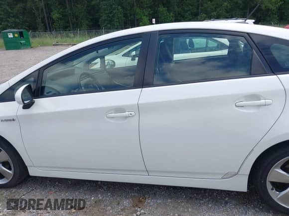 2013 Toyota Prius One с VIN JTDKN3DU4D5603745, выставлен на аукционе IAAI как лот 42710052 с пробегом 79 005 миль миль и . История ставок и продаж доступна на DreamBid. Изображение 15.