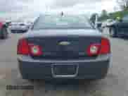 2010 Chevrolet Malibu 1FL z VIN 1G1ZA5E0XAF216858, wystawiony jako IAAI lot #43026351 z przebiegiem Nie podano mil oraz . Historia ofert i sprzedaży dostępna na DreamBid. Obrazek 16.