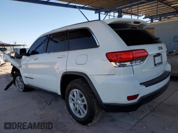 2018 Jeep Grand Cherokee Laredo z VIN 1C4RJEAG7JC480700, wystawiony jako Copart lot #56788835 z przebiegiem Nie podano mil oraz Szkoda całkowita • Salvage title. Historia ofert i sprzedaży dostępna na DreamBid. Obrazek 2.