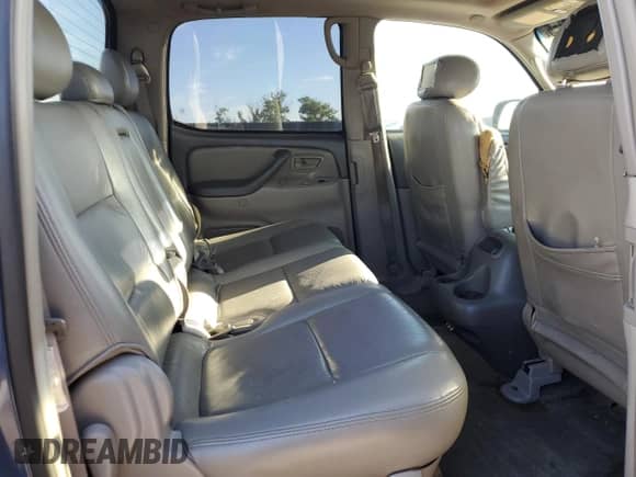 2004 Toyota Tundra SR5 z VIN 5TBET34164S459837, wystawiony jako Copart lot #67958765 z przebiegiem 258 822 mil mil oraz Szkoda całkowita • Salvage title. Historia ofert i sprzedaży dostępna na DreamBid. Obrazek 10.