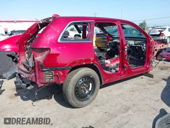 2015 Jeep Grand Cherokee SRT z VIN 1C4RJFDJXFC237838, wystawiony jako IAAI lot #42380124 z przebiegiem Nie podano mil oraz . Historia ofert i sprzedaży dostępna na DreamBid. Obrazek 4.