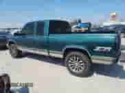 1997 GMC Sierra 1500 с VIN 2GTEK19R3V1554913, выставлен на аукционе Copart как лот 80281485 с пробегом 246 907 миль миль и Списание • Salvage title. История ставок и продаж доступна на DreamBid. Изображение 2.