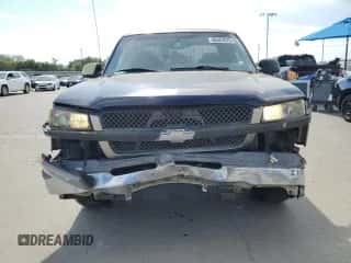 2003 Chevrolet Silverado 1500 LS z VIN 1GCEC19V13Z334815, wystawiony jako Copart lot #86487075 z przebiegiem 358 001 mil mil oraz Szkoda całkowita • Salvage title. Historia ofert i sprzedaży dostępna na DreamBid. Obrazek 5.