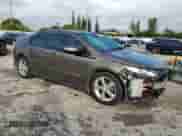 2015 Chevrolet Volt z VIN 1G1RB6E41FU126796, wystawiony jako Copart lot #75761653 z przebiegiem 75 273 mil mil oraz . Historia ofert i sprzedaży dostępna na DreamBid. Obrazek 4.