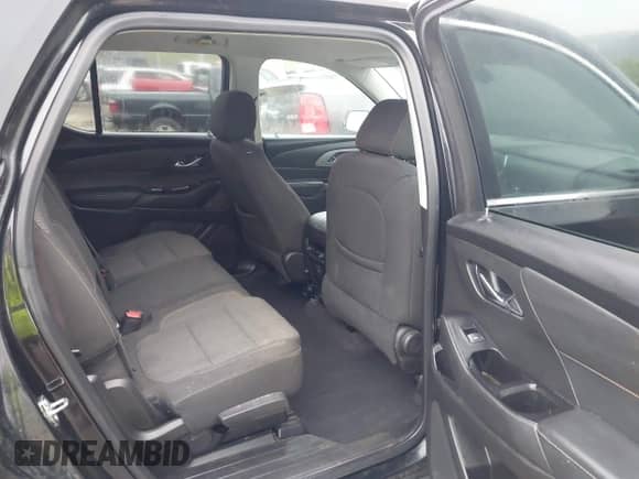 2020 Chevrolet Traverse LS с VIN 1GNEVFKW8LJ270031, выставлен на аукционе IAAI как лот 42845903 с пробегом 140 887 миль миль и . История ставок и продаж доступна на DreamBid. Изображение 8.
