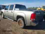 2007 GMC Sierra 1500 SLE1 z VIN 3GTEC13C97G544835, wystawiony jako IAAI lot #43489915 z przebiegiem 254 538 mil mil oraz . Historia ofert i sprzedaży dostępna na DreamBid. Obrazek 3.