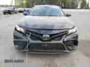 2021 Toyota Camry SE z VIN 4T1S11AK1MU439696, wystawiony jako Copart lot #51130945 z przebiegiem 74 525 mil mil oraz Szkoda całkowita • Salvage title. Historia ofert i sprzedaży dostępna na DreamBid. Obrazek 5.