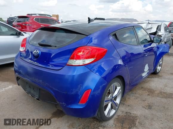 2012 Hyundai Veloster w/Black Int с VIN KMHTC6AD8CU067589, выставлен на аукционе IAAI как лот 43408833 с пробегом 159 802 миль миль и . История ставок и продаж доступна на DreamBid. Изображение 4.