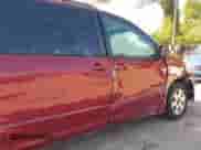 2004 Toyota Sienna XLE z VIN 5TDZA22C14S215400, wystawiony jako IAAI lot #43227648 z przebiegiem 201 333 mil mil oraz . Historia ofert i sprzedaży dostępna na DreamBid. Obrazek 6.