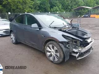 2020 Tesla Model Y Long Range с VIN 5YJYGDEE2LF048017, выставлен на аукционе IAAI как лот 42490778 с пробегом Не указан миль и . История ставок и продаж доступна на DreamBid. Изображение 1.