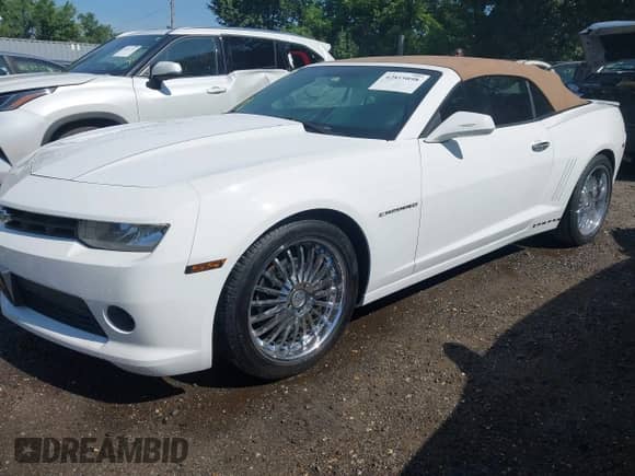2015 Chevrolet Camaro LT z VIN 2G1FD3D34F9215845, wystawiony jako IAAI lot #42819898 z przebiegiem 255 130 mil mil oraz . Historia ofert i sprzedaży dostępna na DreamBid. Obrazek 17.