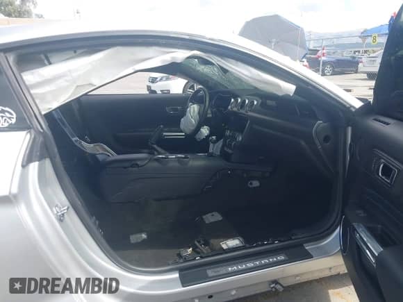 2018 Ford Mustang GT с VIN 1FA6P8CF2J5182654, выставлен на аукционе IAAI как лот 43336725 с пробегом Не указан миль и . История ставок и продаж доступна на DreamBid. Изображение 5.