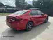 2023 Toyota Camry SE z VIN 4T1G11AK7PU120197, wystawiony jako Copart lot #87272985 z przebiegiem 55 574 mil mil oraz Szkoda całkowita • Salvage title. Historia ofert i sprzedaży dostępna na DreamBid. Obrazek 4.