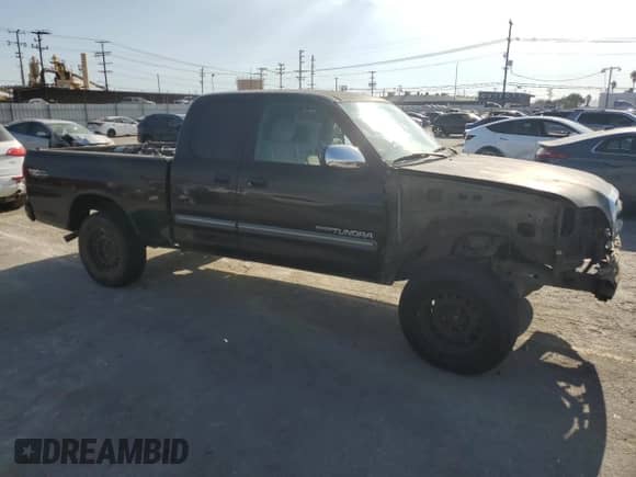 2005 Toyota Tundra SR5 z VIN 5TBRU34155S455441, wystawiony jako Copart lot #89533205 z przebiegiem 166 712 mil mil oraz Szkoda całkowita • Salvage title. Historia ofert i sprzedaży dostępna na DreamBid. Obrazek 4.