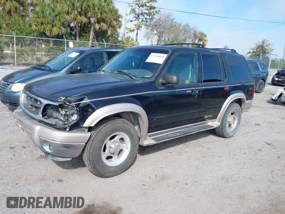 2000 Ford Explorer Eddie Bauer with VIN 1FMZU64EXYZA74923, listed as a IAAI auction lot 41504088 with 254,021 mi miles and . Bid and sale history available at DreamBid. Image 2.