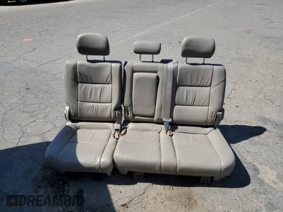 2006 Toyota Tundra Limited z VIN 5TBET38106S513582, wystawiony jako Copart lot #69153895 z przebiegiem 141 292 mil mil oraz Szkoda całkowita • Salvage title. Historia ofert i sprzedaży dostępna na DreamBid. Obrazek 12.