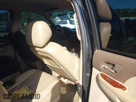 2010 Chevrolet Tahoe LT с VIN 1GNMCBE34AR112554, выставлен на аукционе IAAI как лот 43456529 с пробегом 251 893 миль миль и . История ставок и продаж доступна на DreamBid. Изображение 8.