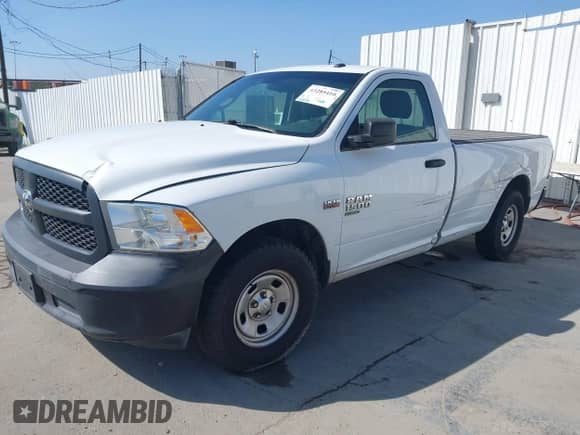 2021 Ram 1500 Tradesman с VIN 3C6JR6DTXMG663456, выставлен на аукционе IAAI как лот 43285410 с пробегом 183 206 миль миль и . История ставок и продаж доступна на DreamBid. Изображение 17.