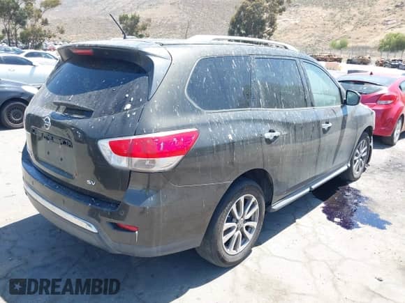 2015 Nissan Pathfinder SL с VIN 5N1AR2MN4FC639562, выставлен на аукционе IAAI как лот 42314058 с пробегом 156 921 миль миль и . История ставок и продаж доступна на DreamBid. Изображение 4.