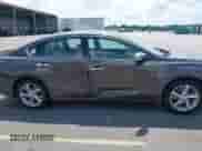 2015 Nissan Altima SL с VIN 1N4AL3AP9FN309945, выставлен на аукционе IAAI как лот 42457675 с пробегом 126 287 миль миль и . История ставок и продаж доступна на DreamBid. Изображение 13.