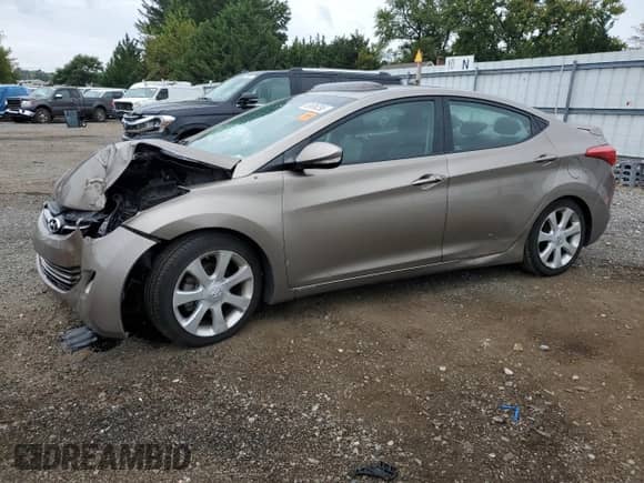 2013 Hyundai Elantra Limited z VIN 5NPDH4AE7DH273778, wystawiony jako Copart lot #80836295 z przebiegiem 157 764 mil mil oraz Szkoda całkowita • Salvage title. Historia ofert i sprzedaży dostępna na DreamBid. Obrazek 1.