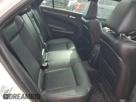 2019 Chrysler 300 S с VIN 2C3CCABTXKH654444, выставлен на аукционе Copart как лот 48110195 с пробегом 48 552 миль миль и Чистый • Clean title. История ставок и продаж доступна на DreamBid. Изображение 10.