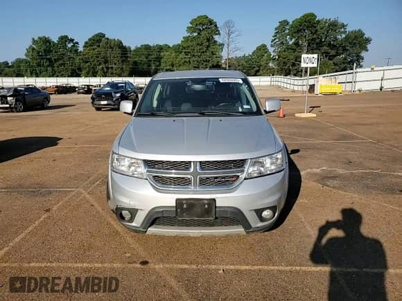 2014 Dodge Journey SXT с VIN 3C4PDCBB3ET201582, выставлен на аукционе Copart как лот 84960065 с пробегом 178 926 миль миль и Списание • Salvage title. История ставок и продаж доступна на DreamBid. Изображение 14.