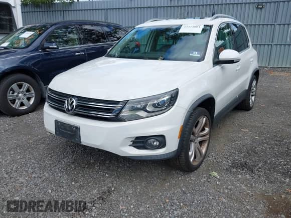 2013 Volkswagen Tiguan S с VIN WVGBV3AX2DW605370, выставлен на аукционе IAAI как лот 43424001 с пробегом 127 928 миль миль и . История ставок и продаж доступна на DreamBid. Изображение 2.