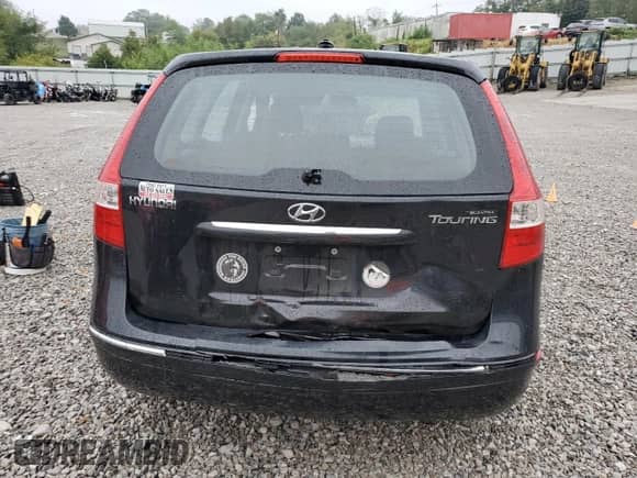 2010 Hyundai Elantra GLS с VIN KMHDB8AE2AU057164, выставлен на аукционе Copart как лот 81753105 с пробегом 161 176 миль миль и Списание • Salvage title. История ставок и продаж доступна на DreamBid. Изображение 6.