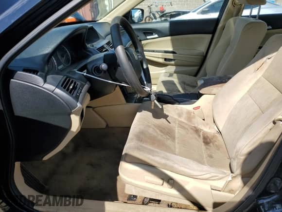 2012 Honda Accord LX Premium z VIN 1HGCP2F42CA092808, wystawiony jako Copart lot #58698135 z przebiegiem 146 303 mil mil oraz Szkoda całkowita • Salvage title. Historia ofert i sprzedaży dostępna na DreamBid. Obrazek 7.