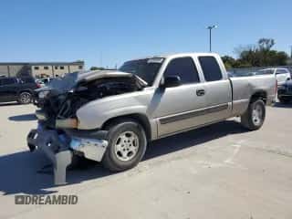 2003 Chevrolet Silverado 1500 LS z VIN 2GCEC19VX31387229, wystawiony jako Copart lot #82535695 z przebiegiem 193 260 mil mil oraz Szkoda całkowita • Salvage title. Historia ofert i sprzedaży dostępna na DreamBid. Obrazek 1.