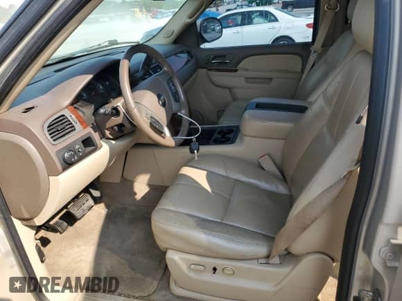 2010 Chevrolet Tahoe LT with VIN 1GNMCBE34AR187755, listed as a Copart auction lot 71677765 with 182,566 mi miles and Salvage title. Bid and sale history available at DreamBid. Image 7.