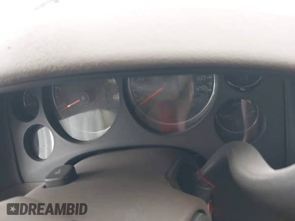 2009 Chevrolet Suburban 1LT z VIN 1GNFC260X9J108211, wystawiony jako IAAI lot #42237663 z przebiegiem Nie podano mil oraz . Historia ofert i sprzedaży dostępna na DreamBid. Obrazek 14.