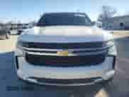 2022 Chevrolet Suburban LS z VIN 1GNSKBKD4NR211131, wystawiony jako Copart lot #46851175 z przebiegiem 47 808 mil mil oraz Szkoda całkowita • Salvage title. Historia ofert i sprzedaży dostępna na DreamBid. Obrazek 5.