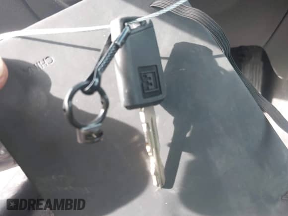 2013 Chevrolet Impala LS z VIN 2G1WF5E39D1210270, wystawiony jako IAAI lot #43479295 z przebiegiem 196 402 mil mil oraz . Historia ofert i sprzedaży dostępna na DreamBid. Obrazek 11.