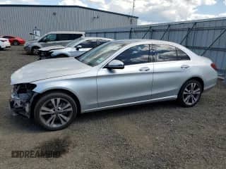 2021 Mercedes-Benz C 300 с VIN W1KWF8EB3MR625789, выставлен на аукционе Copart как лот 70951485 с пробегом 52 566 миль миль и Списание • Salvage title. История ставок и продаж доступна на DreamBid. Изображение 1.