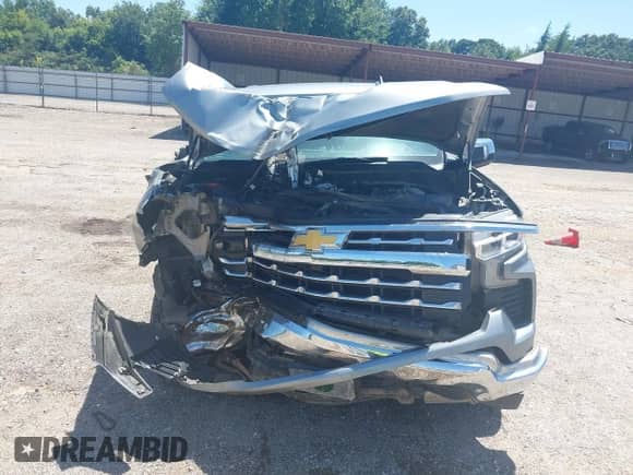 2024 Chevrolet Silverado 1500 LTZ with VIN 2GCUDGED5R1176330, listed as a IAAI auction lot 42846082 with 41,003 mi miles and . Bid and sale history available at DreamBid. Image 10.