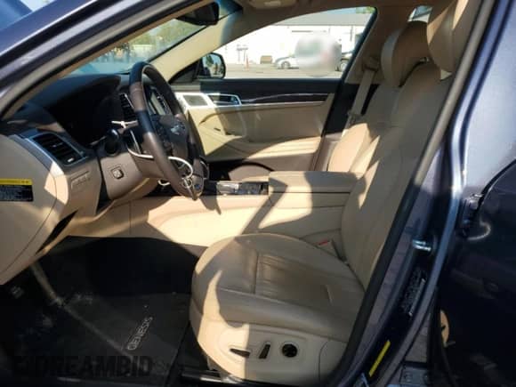 2016 Hyundai Genesis 3.8L с VIN KMHGN4JE0GU108151, выставлен на аукционе Copart как лот 68668205 с пробегом 39 570 миль миль и Списание • Salvage title. История ставок и продаж доступна на DreamBid. Изображение 7.