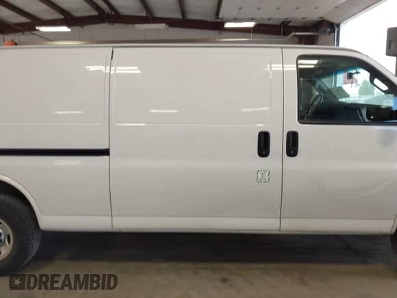 2019 Chevrolet Express Cargo z VIN 1GCZGHFGXK1309218, wystawiony jako IAAI lot #43469373 z przebiegiem 171 490 mil mil oraz . Historia ofert i sprzedaży dostępna na DreamBid. Obrazek 13.