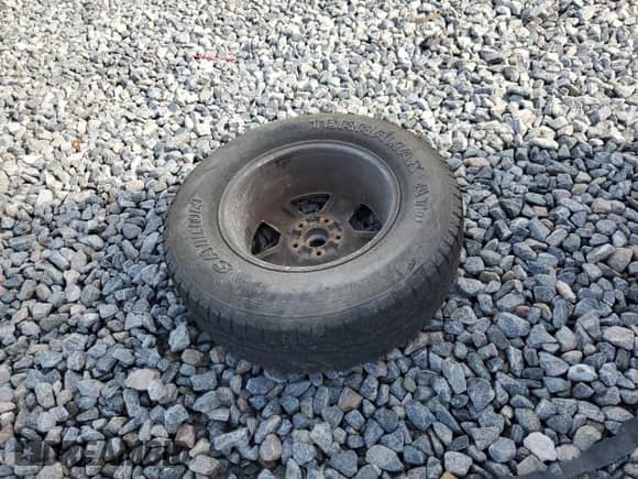 2006 Jeep Commander Limited z VIN 1J8HH58N86C283563, wystawiony jako Copart lot #64751605 z przebiegiem 203 567 mil mil oraz Szkoda całkowita • Salvage title. Historia ofert i sprzedaży dostępna na DreamBid. Obrazek 12.