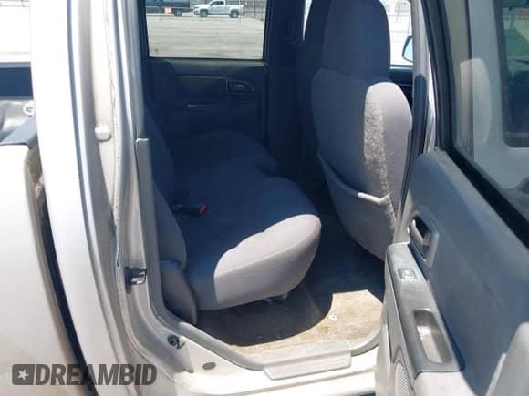 2005 Chevrolet Colorado 1SB LS Z85 z VIN 1GCCS138358292234, wystawiony jako IAAI lot #42895428 z przebiegiem 266 562 mil mil oraz . Historia ofert i sprzedaży dostępna na DreamBid. Obrazek 8.