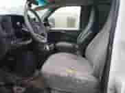 2010 Chevrolet Express Cargo z VIN 1GCZGFBG7A1138291, wystawiony jako Copart lot #51048385 z przebiegiem 217 024 mil mil oraz Szkoda całkowita • Salvage title. Historia ofert i sprzedaży dostępna na DreamBid. Obrazek 7.