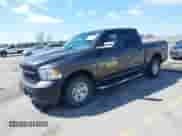 2018 Ram 1500 SSV z VIN 1C6RR7XT1JS270616, wystawiony jako IAAI lot #42080855 z przebiegiem 129 819 mil mil oraz . Historia ofert i sprzedaży dostępna na DreamBid. Obrazek 17.