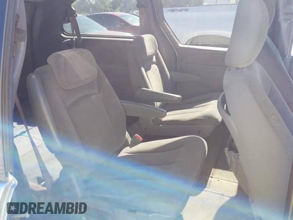 2005 Dodge Caravan SXT with VIN 2D4GP44L65R134436, listed as a IAAI auction lot 43401675 with 246,673 mi miles and . Bid and sale history available at DreamBid. Image 8.
