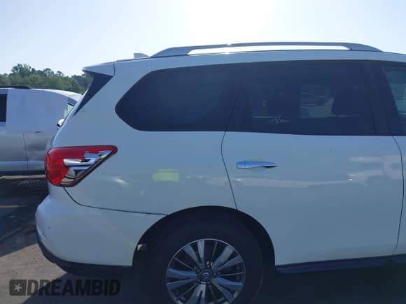 2019 Nissan Pathfinder SV с VIN 5N1DR2MN9KC628340, выставлен на аукционе IAAI как лот 42263841 с пробегом 110 951 миль миль и . История ставок и продаж доступна на DreamBid. Изображение 19.