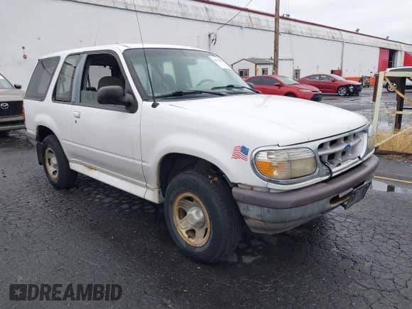 1997 Ford Explorer Eddie Bauer with VIN 1FMCU24X4VUD28893, listed as a IAAI auction lot 42918597 with 166,346 mi miles and . Bid and sale history available at DreamBid. Image 1.