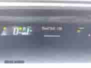 2013 Toyota Prius One z VIN JTDKDTB31D1540866, wystawiony jako IAAI lot #43276982 z przebiegiem 121 445 mil mil oraz . Historia ofert i sprzedaży dostępna na DreamBid. Obrazek 7.