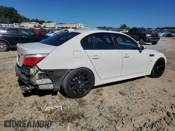 2007 BMW 5 Series M5 с VIN WBSNB93587CX07540, выставлен на аукционе Copart как лот 87055115 с пробегом 121 848 миль миль и Чистый • Clean title. История ставок и продаж доступна на DreamBid. Изображение 3.